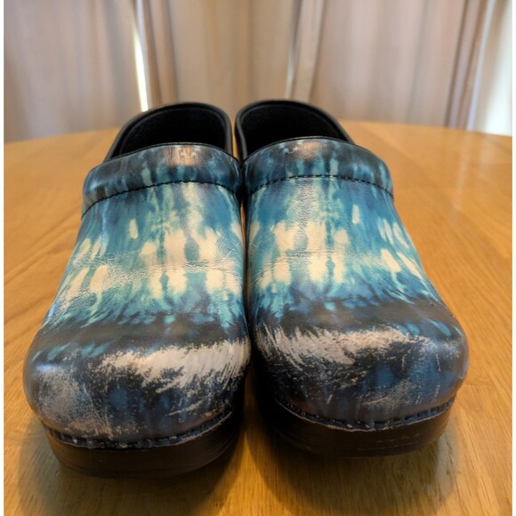Dansko Womens Blue Tie Dye Professional Nurse Clogs Size 38 EU 7.5-8 US - Picture 3 of 9